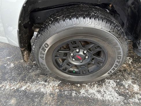 Used 2023 Toyota 4Runner TRD Off-Road Premium image 18