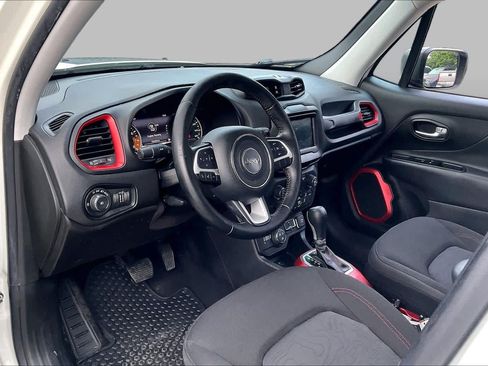 Used 2018 Jeep Renegade Trailhawk AWD/4WD image 14