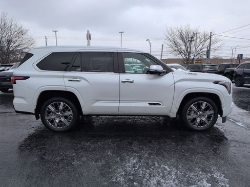 Used 2024 Toyota Sequoia Capstone image 6