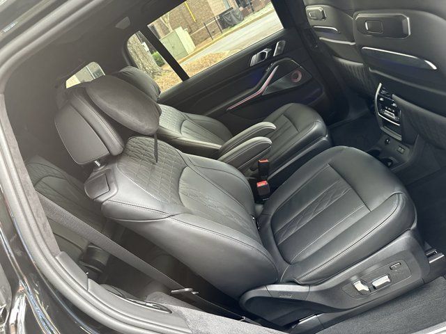 Used 2024 BMW ALPINA XB7 AWD/4WD image 37