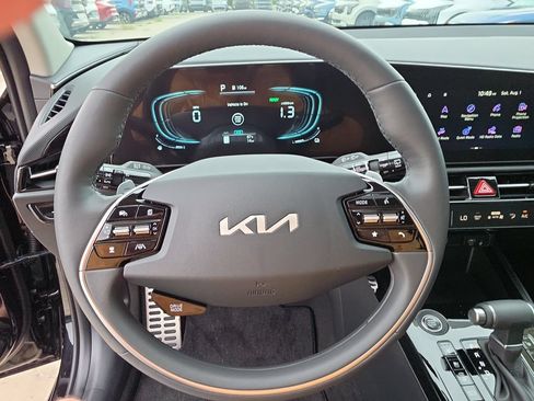 New 2026 Kia Niro SX Touring FWD image 31