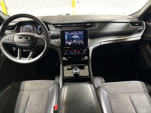 Used 2023 Jeep Grand Cherokee Altitude AWD/4WD image 10