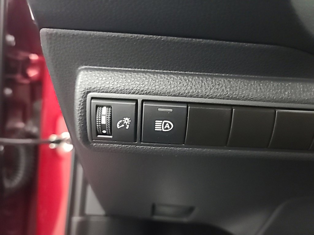 Used 2025 Toyota Corolla LE FWD image 27