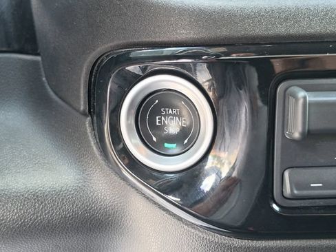 Used 2025 Chevrolet Silverado 1500 LT RWD image 42