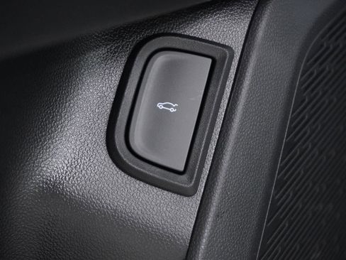 New 2026 Chevrolet Equinox LT w/ Convenience Package II image 14