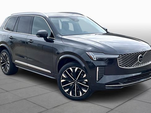 Used 2025 Volvo XC90 B6 Plus image 2