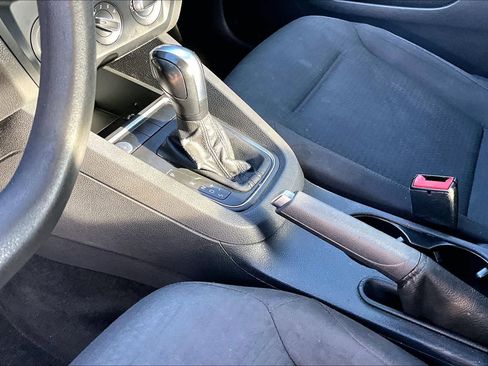 Used 2015 Volkswagen Jetta SE image 12