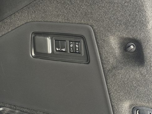 New 2026 Cadillac Escalade Platinum Sport w/ LPO, ONYX Package AWD/4WD image 6