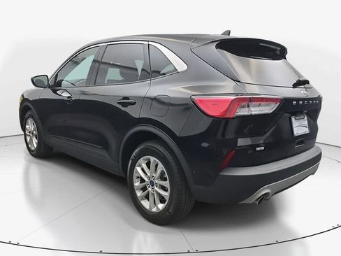 Used 2022 Ford Escape SE image 7