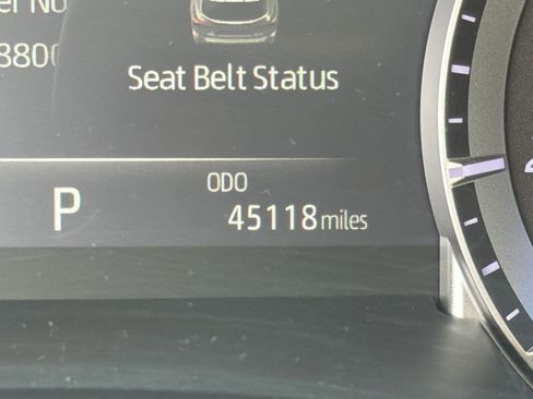 Used 2023 Toyota Highlander XLE AWD/4WD image 28