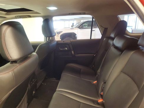 Used 2022 Toyota 4Runner TRD Off-Road Premium image 10