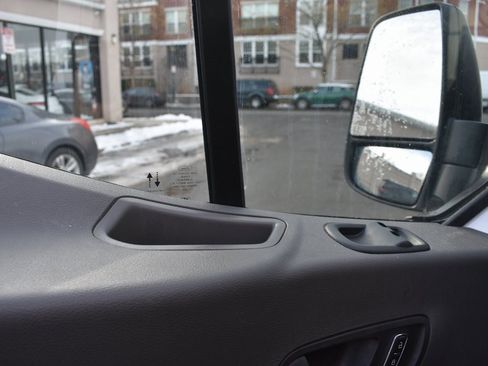 Used 2023 Ford Transit 350 XLT image 12