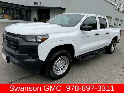 Used 2023 Chevrolet Colorado W/T w/ WT Convenience Package II AWD/4WD image 4