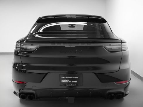 Certified 2023 Porsche Cayenne GTS AWD/4WD image 11