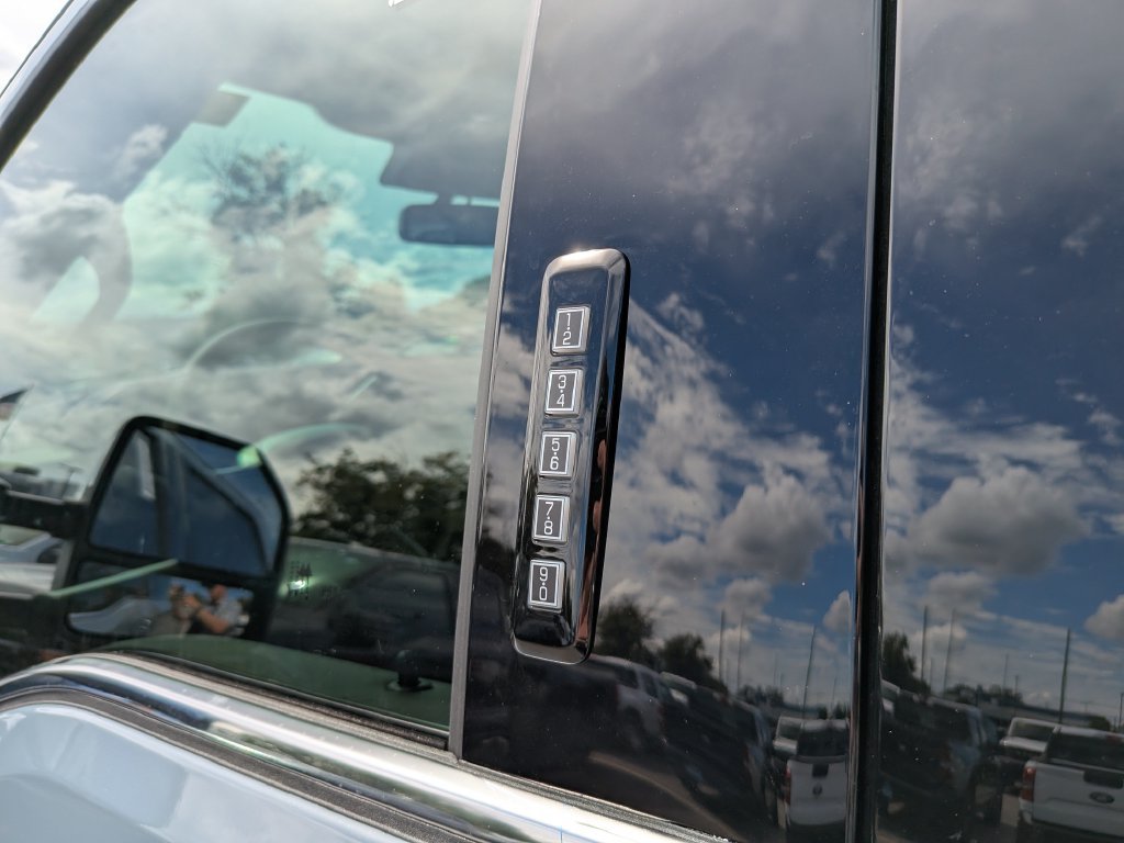 New 2027 Ford F350 Platinum w/ Platinum Plus Package AWD/4WD image 20