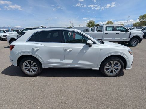 Used 2025 Audi Q3 2.0T Premium AWD/4WD image 2