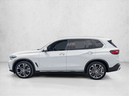 Used 2021 BMW X5 sDrive40i w/ Convenience Package RWD image 9