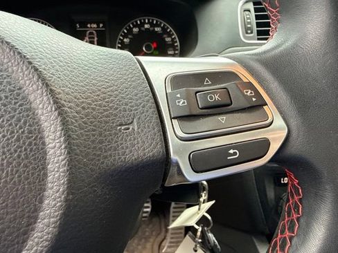 Used 2013 Volkswagen Jetta GLI FWD image 16