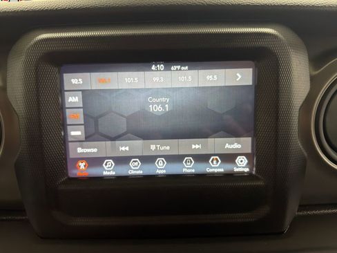 Used 2022 Jeep Wrangler Unlimited Sport image 33