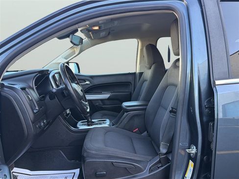 Used 2019 Chevrolet Colorado LT w/ LT Convenience Package AWD/4WD image 12