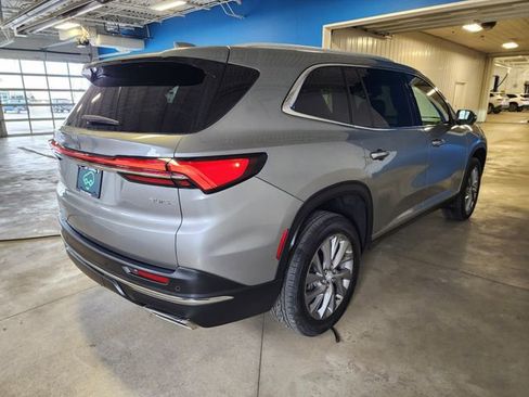 Certified 2025 Buick Enclave Preferred image 4