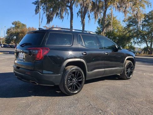 Used 2023 GMC Acadia SLE w/ Driver Convenience Package image 4