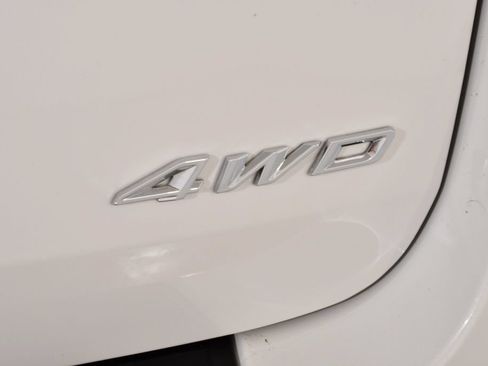 Used 2023 Ford Explorer XLT w/ Equipment Group 202A AWD/4WD image 24