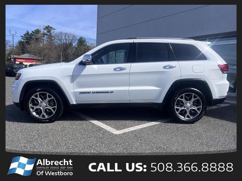 Used 2022 Jeep Grand Cherokee Limited w/ Trailer Tow Group IV AWD/4WD image 2