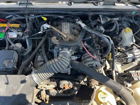 Used 2011 Jeep Wrangler Unlimited Sport image 38