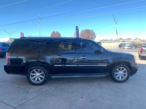 Used 2009 GMC Yukon XL Denali image 8