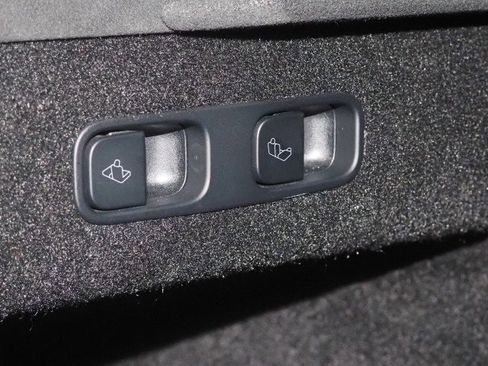 Used 2022 Tesla Model S AWD image 51