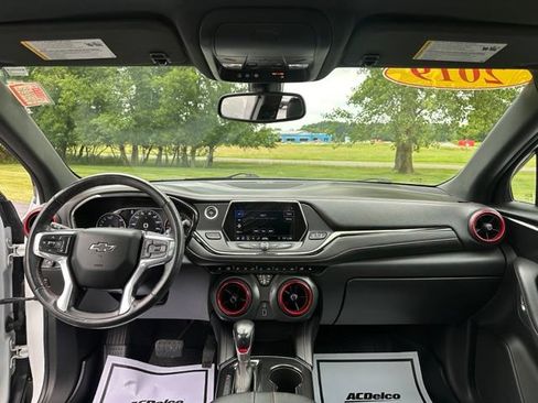 Used 2019 Chevrolet Blazer RS w/ Sun and Wheels Package AWD/4WD image 14