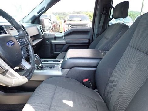 Used 2017 Ford F150 XLT w/ Equipment Group 302A Luxury AWD/4WD image 11
