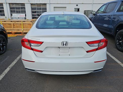 Used 2018 Honda Accord EX-L image 8