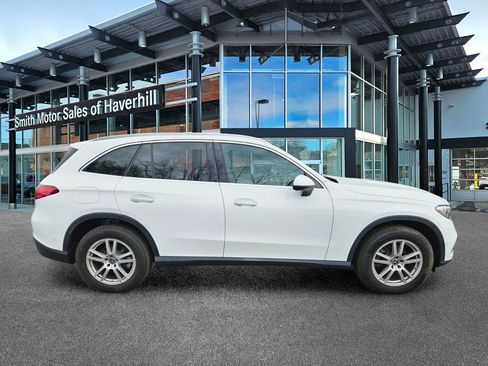Used 2025 Mercedes-Benz GLC 300 4MATIC image 6