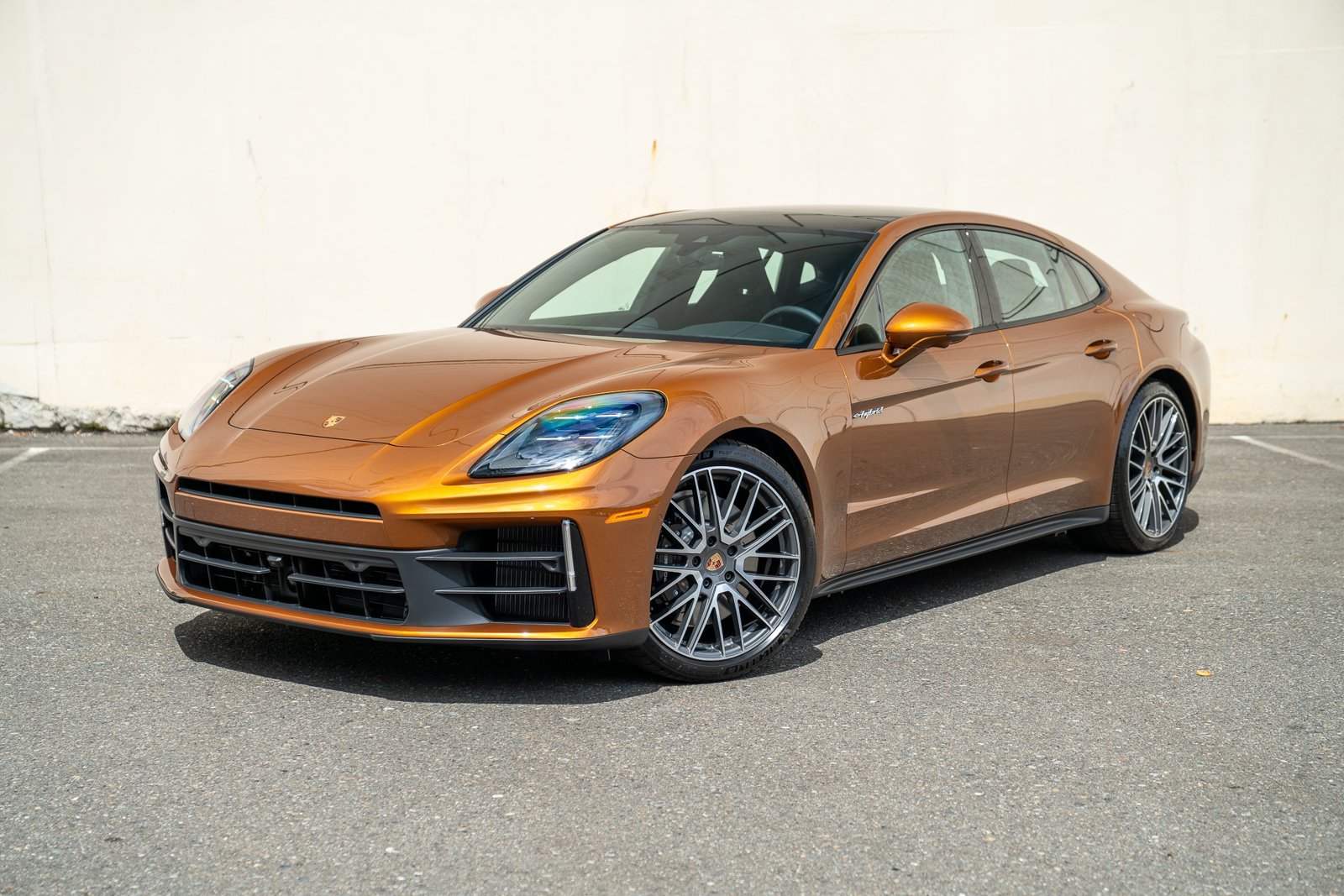 Certified 2025 Porsche Panamera 4 AWD/4WD image 1