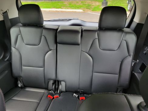 Used 2025 Kia Telluride S AWD/4WD image 30
