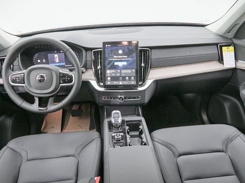 New 2026 Volvo XC90 B6 Core image 23
