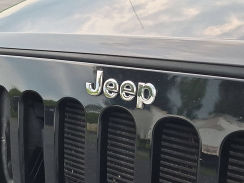 Used 2017 Jeep Wrangler Unlimited Sport w/ Quick Order Package 24S AWD/4WD image 30