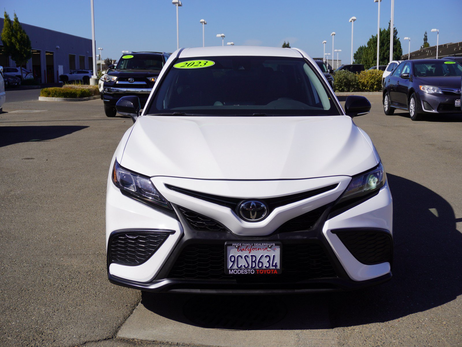 Used 2023 Toyota Camry SE FWD image 6