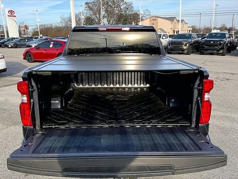 Used 2024 Chevrolet Silverado 1500 LT w/ Z71 Off-Road Package image 29