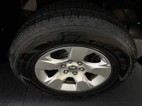 Certified 2021 RAM 1500 Big Horn image 9