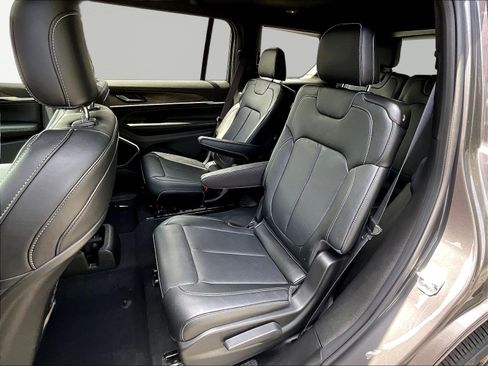 New 2026 Jeep Grand Cherokee L Limited AWD/4WD image 17