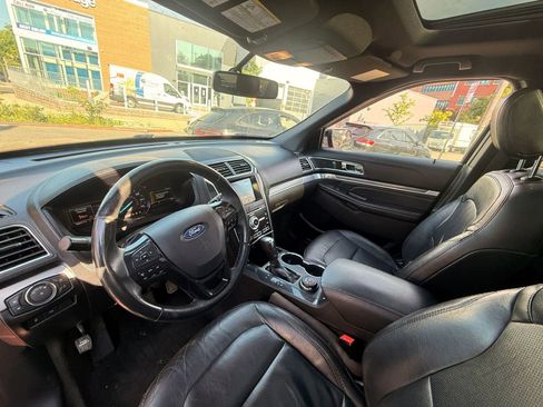 Used 2018 Ford Explorer Sport AWD/4WD image 13