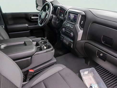 Used 2025 Chevrolet Silverado 2500 Custom w/ Custom Convenience Package image 31