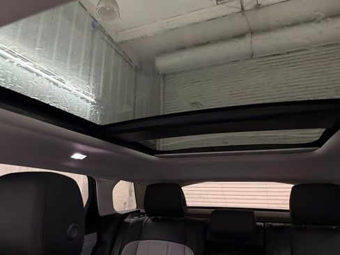 Used 2023 Land Rover Range Rover Evoque R-Dynamic S AWD/4WD image 36
