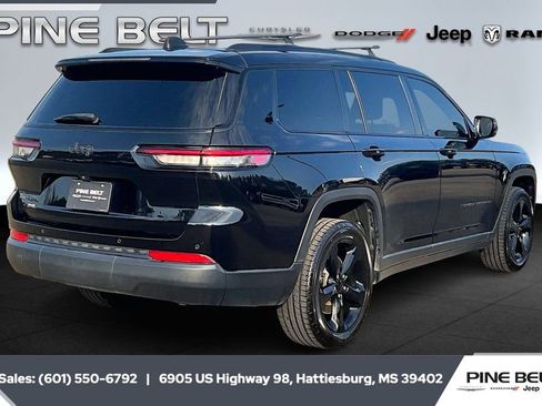 Used 2021 Jeep Grand Cherokee L Laredo image 11