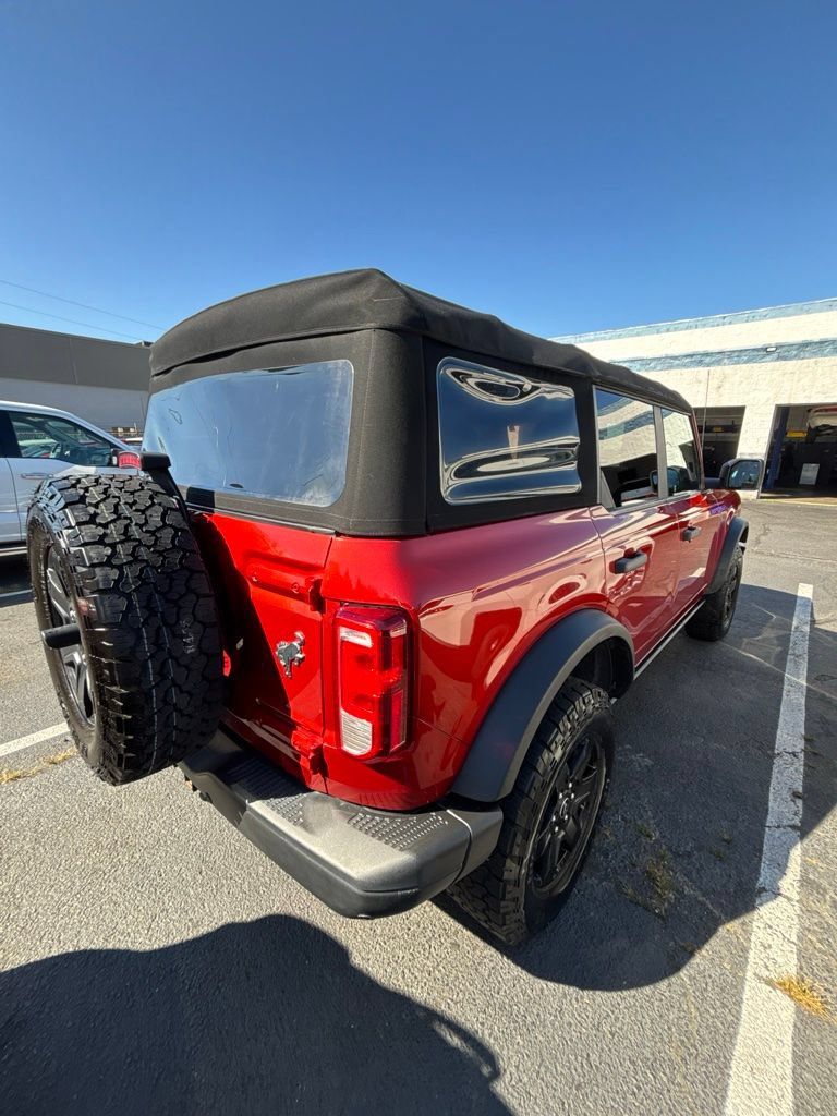Used 2022 Ford Bronco Black Diamond AWD/4WD image 4