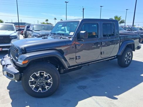 New 2026 Jeep Gladiator Sport image 3