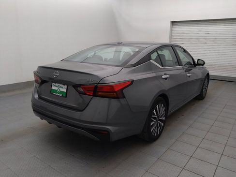 Used 2024 Nissan Altima 2.5 SV image 9